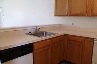 5355 Russell Ct, Whitehall Township, PA 18052 - Photo 8