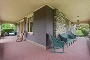 115 N New St, Nazareth Boro, PA 18064 - Photo 4