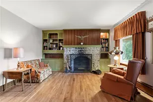 115 N New St, Nazareth Boro, PA 18064 - Photo 6