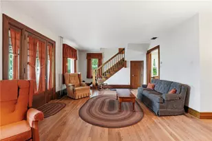 115 N New St, Nazareth Boro, PA 18064 - Photo 8