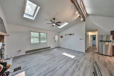 85 Caedman Drive, Penn Forrest, PA 18210 - Photo 4