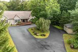 33 Bear Ln, Penn Forrest, PA 18229 - Photo 6