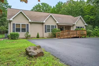 33 Bear Lane, Penn Forrest, PA 18229 - Photo 4