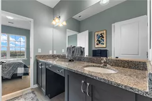 1000 Fairway Dr, Forks, PA 18040 - Photo 28