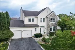 1035 Jervin Dr, South Whitehall Township, PA 18104 - Photo 2