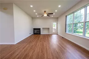 1035 Jervin Dr, South Whitehall Township, PA 18104 - Photo 10