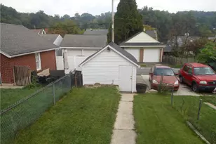1425 Sioux St, Fountain Hill Boro, PA 18015 - Photo 2