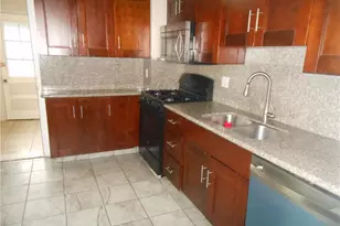 1425 Sioux St, Fountain Hill Boro, PA 18015 - Photo 8