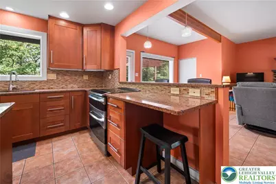 7942 Woodsbluff Run, Upper Macungie Township, PA 18051 - Photo 16