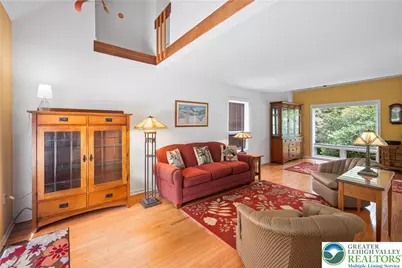 7942 Woodsbluff Run, Upper Macungie Township, PA 18051 - Photo 6