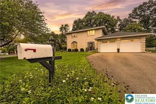 419 Crestmont St, Plainfield Township, PA 18072 - Photo 2