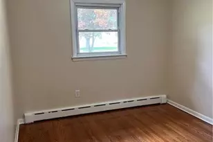 1621 Chippendale Cir, Bethlehem City, PA 18017 - Photo 2