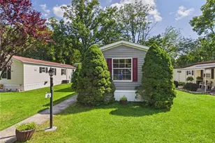 125 Delaware Dr, Easton, PA 18042 - Photo 1