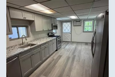 231 Peach Street N, Allentown City, PA 18102 - Photo 2