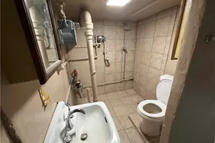 231 Peach Street N, Allentown City, PA 18102 - Photo 18