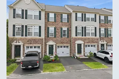 1648 Oakridge Lane, Hellertown Boro, PA 18055 - Photo 2