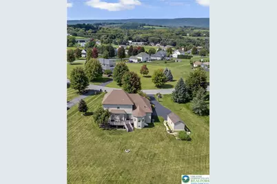 210 Eagle View Drive, Bushkill Twp, PA 18064 - Photo 4