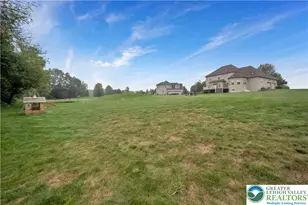 210 Eagle View Dr, Bushkill Twp, PA 18064 - Photo 8