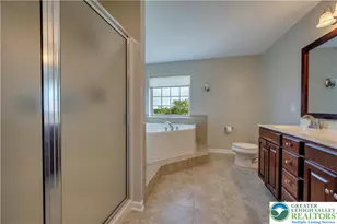 210 Eagle View Dr, Bushkill Twp, PA 18064 - Photo 32