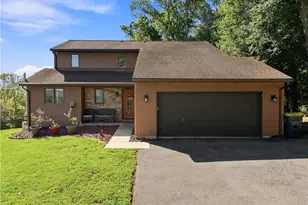 2154 Ranch Rd, Slatington Boro, PA 18080 - Photo 2