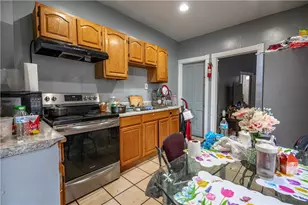 1138 W Maple St, Allentown City, PA 18102 - Photo 8