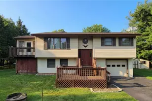 159 Heather Dr, Tunkhannock Twp, PA 18610 - Photo 1