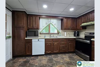 248 W Hazard Street, Summit Hill, PA 18250 - Photo 8