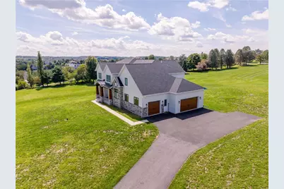 4280 Wyndemere Circle, Lowhill Township, PA 18078 - Photo 2