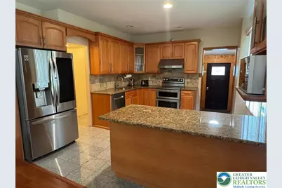 26 Center Ave, Mount Pocono Boro, PA 18344 - Photo 6