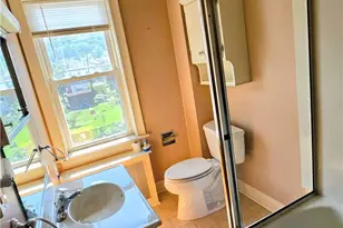 1005 Seneca St, Fountain Hill Boro, PA 18015 - Photo 10