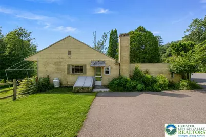 2160 Wassergass Road, Lower Saucon Township, PA 18055 - Photo 6