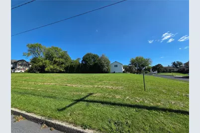 2810 Kings View Avenue, Easton, PA 18045 - Photo 2
