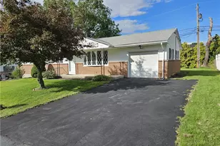 2141 Aster Rd, Macungie Boro, PA 18062 - Photo 2