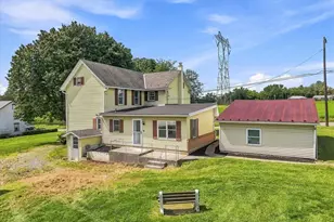 2412 Clearview Rd, Coplay Boro, PA 18037 - Photo 4