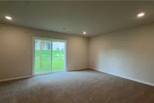 8204 Alexander Ct, Upper Macungie Township, PA 18031 - Photo 6