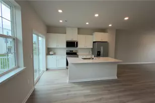 8204 Alexander Ct, Upper Macungie Township, PA 18031 - Photo 10