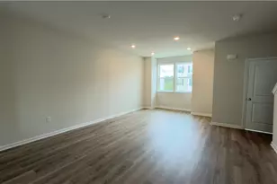 8204 Alexander Ct, Upper Macungie Township, PA 18031 - Photo 12