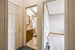5163 Stone Terrace Dr, Whitehall Township, PA 18052 - Photo 14