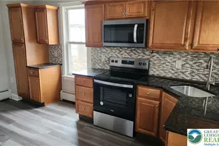 26 E Walnut St, Nazareth, PA 18064 - Photo 6