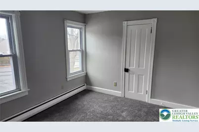 26 E Walnut Street, Nazareth, PA 18064 - Photo 18