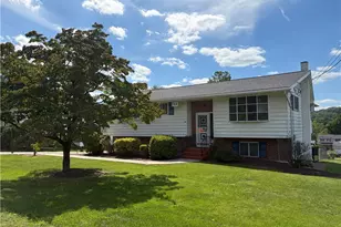 724 Lincoln Ave, Walnutport, PA 18088 - Photo 1