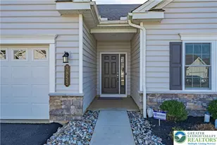 3855 Victors Way, Easton, PA 18045 - Photo 2