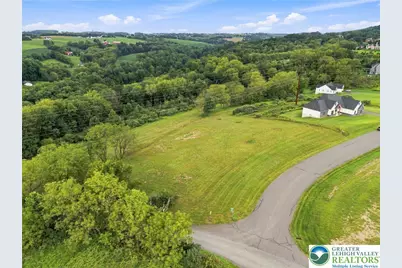 1925 Park Place Drive, North Whitehall Township, PA 18080 - Photo 2