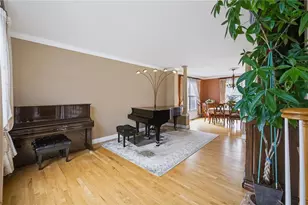 6436 Eichler Cir, Upper Saucon Township, PA 18036 - Photo 4