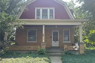2300 Sycamore St, Wilson Boro, PA 18042 - Photo 1