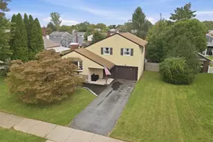 1836 Cloverdale Rd, Bethlehem City, PA 18018 - Photo 2