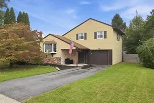 1836 Cloverdale Rd, Bethlehem City, PA 18018 - Photo 1