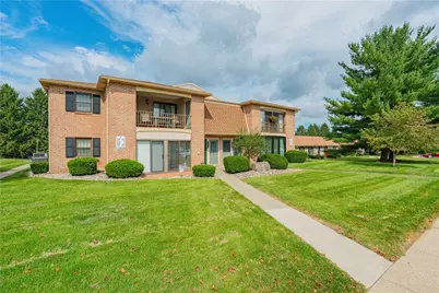 2762 Rolling Green Place, Lower Macungie Township, PA 18062 - Photo 2