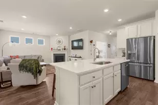 7945 Troxell Ct, Upper Macungie Township, PA 18031 - Photo 8