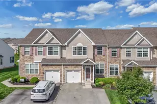 273 Redclover Ln, Upper Macungie Township, PA 18104 - Photo 4